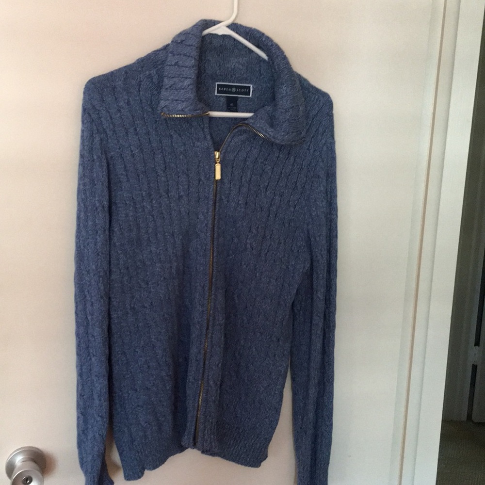 Lady’s sweater
